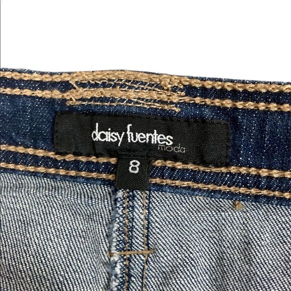 Daisy Fuentes Jean Skirt, Size 8 - Picture 4 of 7